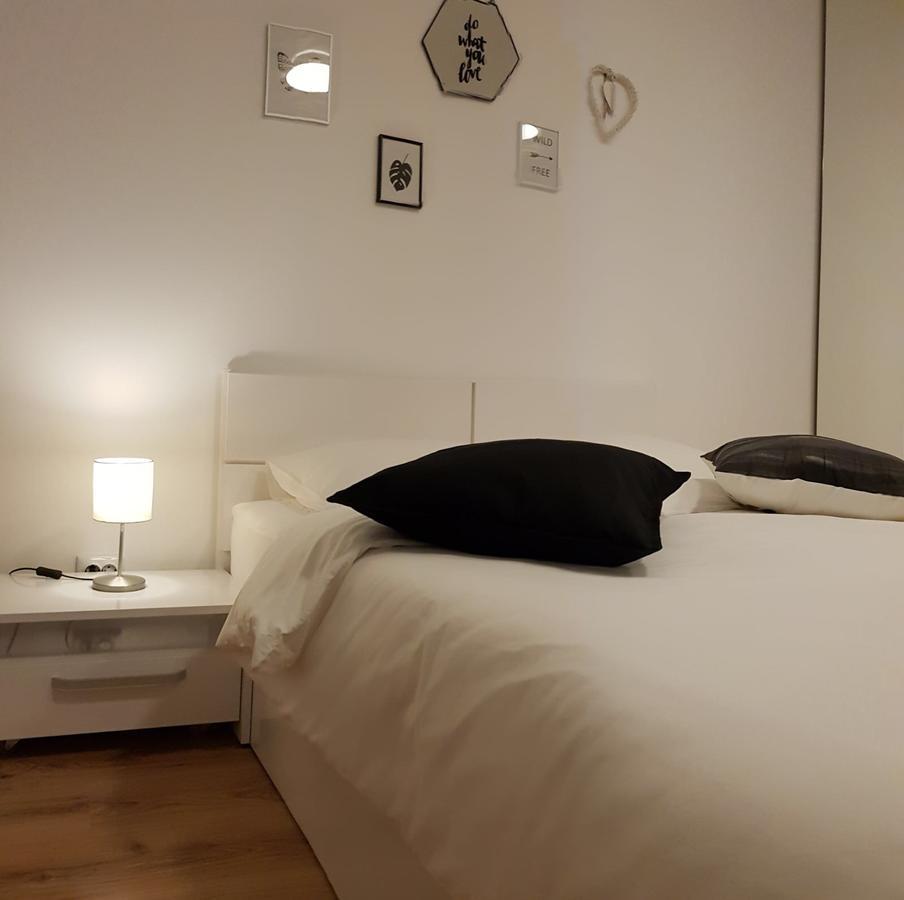 Studio Confort 3 Bukarest Exteriör bild